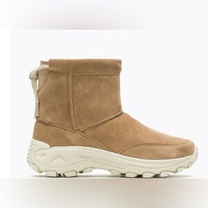 NWOB Merrell suede boots